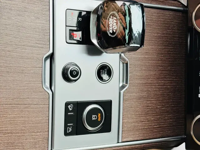 Land Rover Range Rover — Фото автомобиля 19