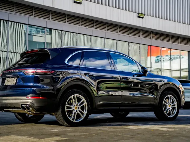 Porsche Cayenne — Фото автомобиля 5