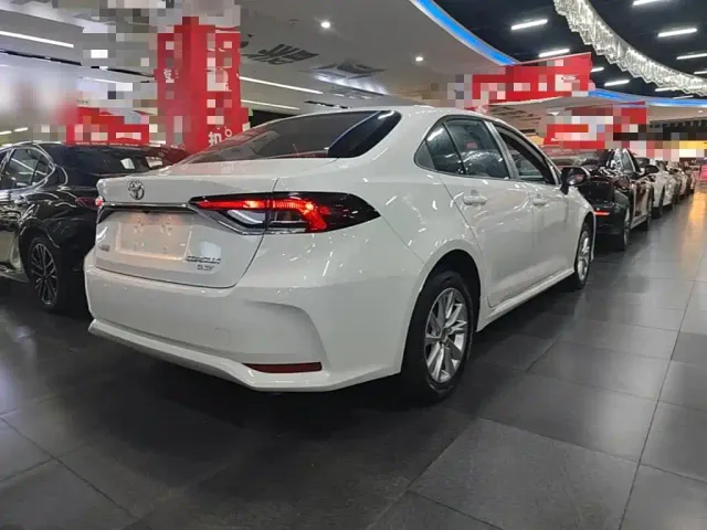 Toyota Corolla — Фото автомобиля 6