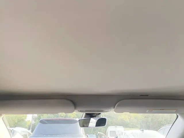 Tesla Model 3 — Фото автомобиля 17