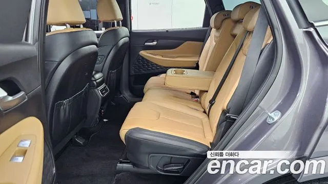 Hyundai Santa Fe — Фото автомобиля 18