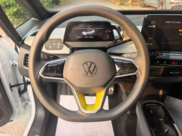 Volkswagen ID.3 — Фото автомобиля 6
