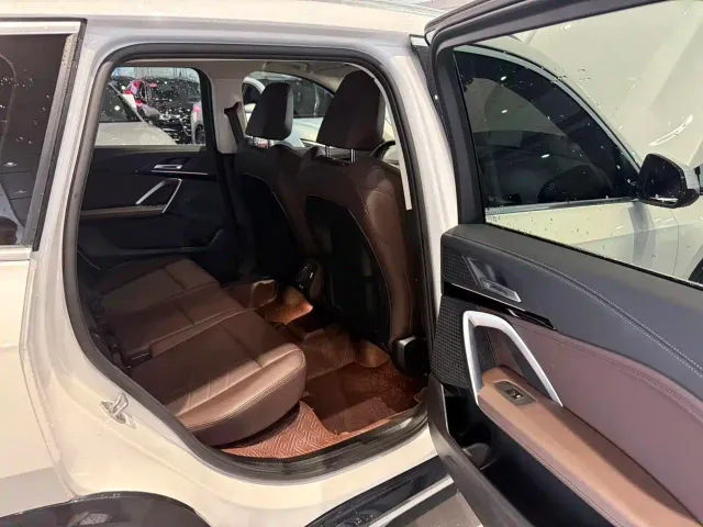 BMW X1 — Фото автомобиля 10