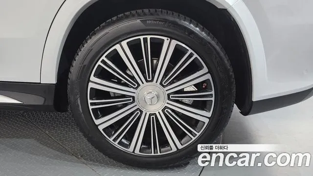 Mercedes-Benz GLS-Class — Фото автомобиля 16