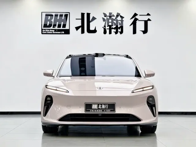 Nio ET5 Touring — Фото автомобиля 2