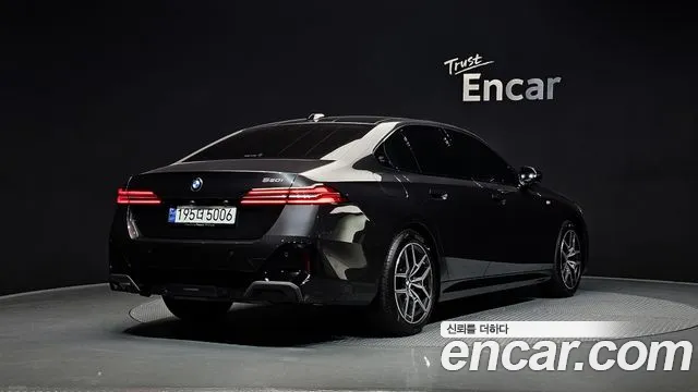 BMW 5-Series — Фото автомобиля 2