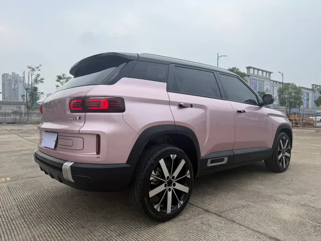 Geely ICON — Фото автомобиля 6