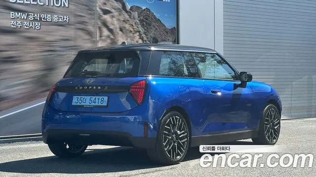 MINI Cooper 4th Gen — Фото автомобиля 2