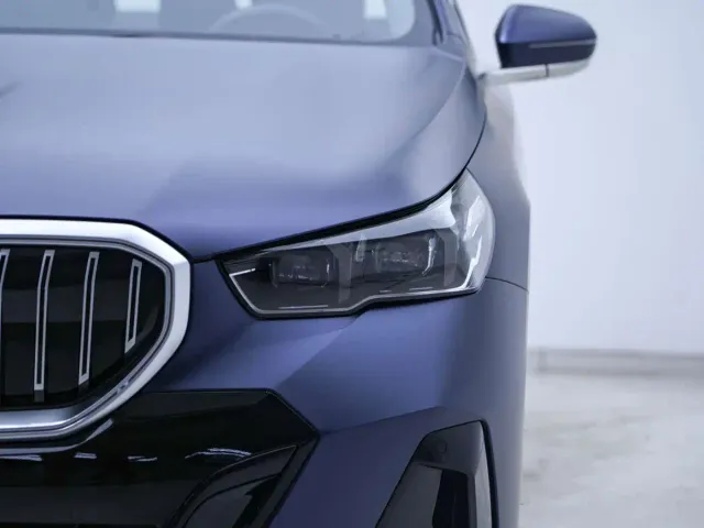 BMW 5 Series — Фото автомобиля 9