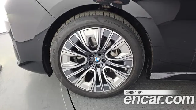 BMW 7-Series — Фото автомобиля 5