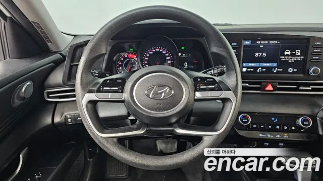 Hyundai AVANTE — Фото автомобиля 16