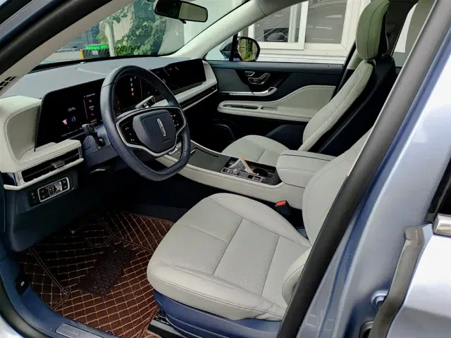 Lincoln Corsair — Фото автомобиля 7