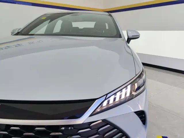 BYD Qin PLUS — Фото автомобиля 5