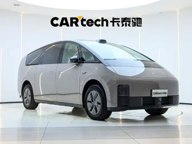 Li Auto MEGA — Фото автомобиля 5