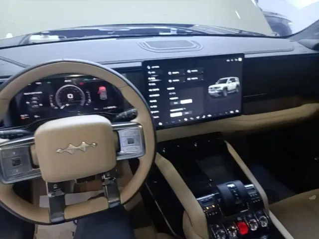 BYD FangChengBao Leopard 5 — Фото автомобиля 9