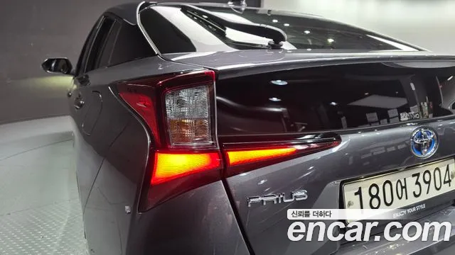 Toyota Prius — Фото автомобиля 23