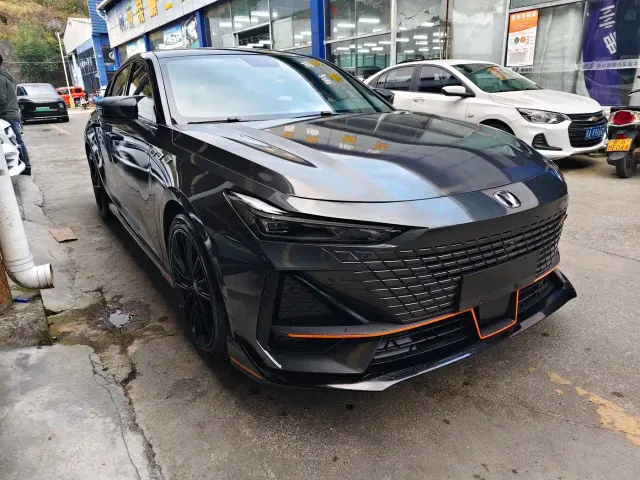 Changan UNI-V — Фото автомобиля 3
