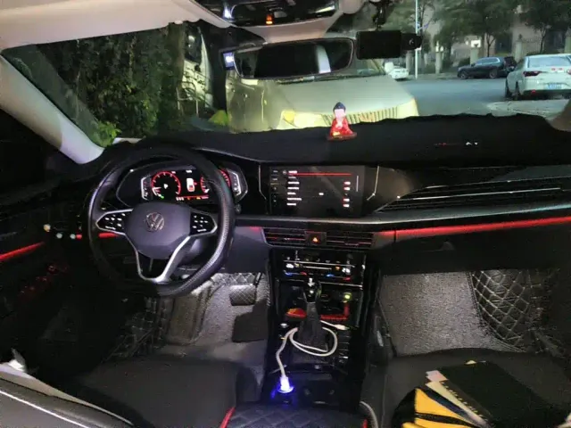Volkswagen Passat — Фото автомобиля 12