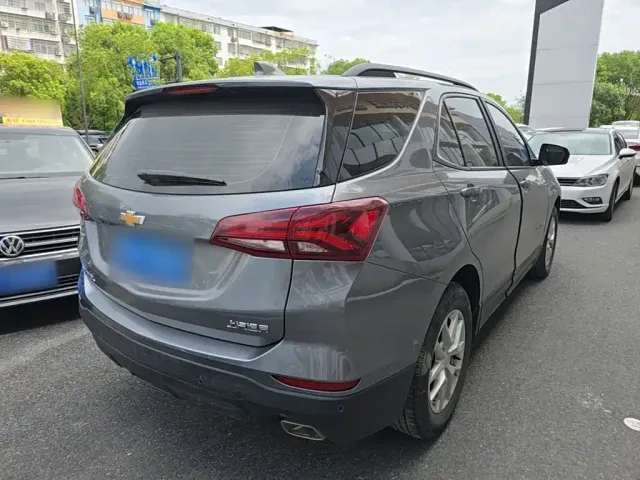 Chevrolet Equinox — Фото автомобиля 4