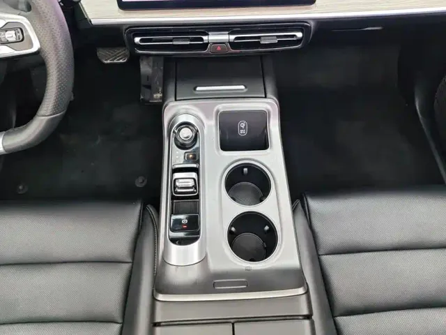 GAC Trumpchi E8 — Фото автомобиля 16