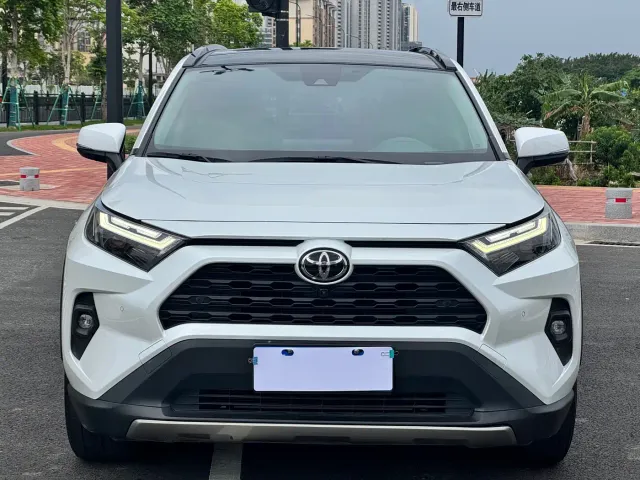 Toyota RAV4 — Фото автомобиля 2