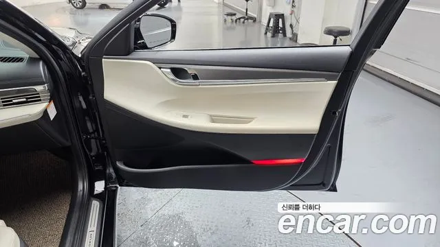 Hyundai Grandeur (New) Hybrid — Фото автомобиля 14