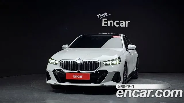 BMW 5-Series — Фото автомобиля 3