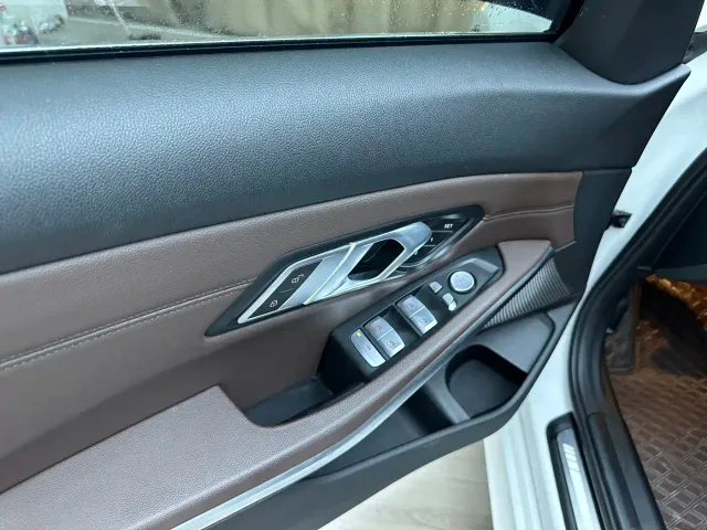 BMW 3 Series — Фото автомобиля 14
