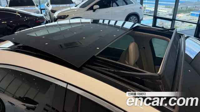 Mercedes-Benz E-Class — Фото автомобиля 11