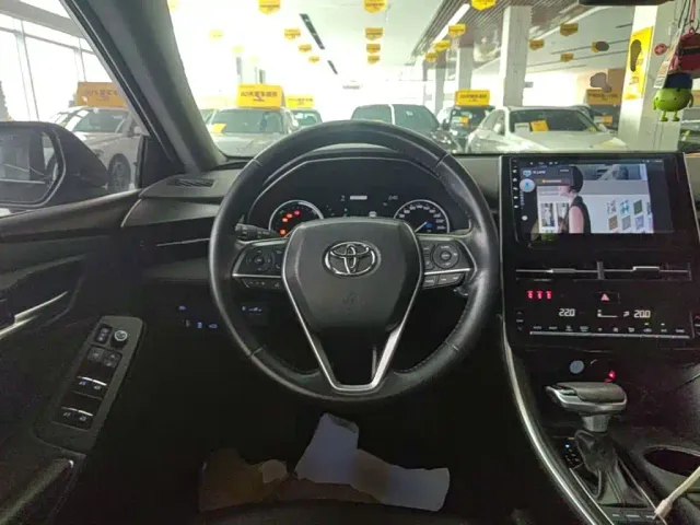 Toyota Avalon — Фото автомобиля 10