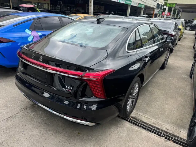 Hongqi H5 — Фото автомобиля 13