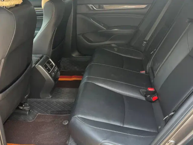 Honda Accord — Фото автомобиля 5
