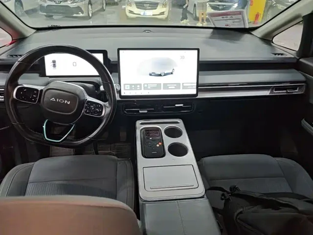 GAC Aion Y — Фото автомобиля 9