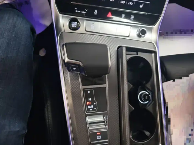 Audi A6L — Фото автомобиля 20