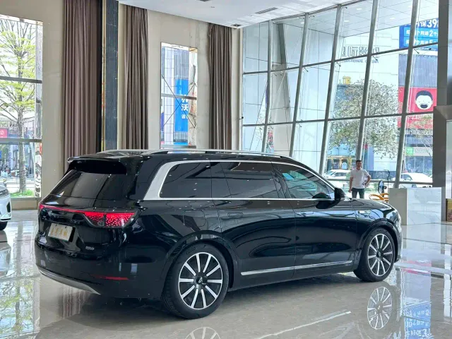 Aito M9 — Фото автомобиля 5