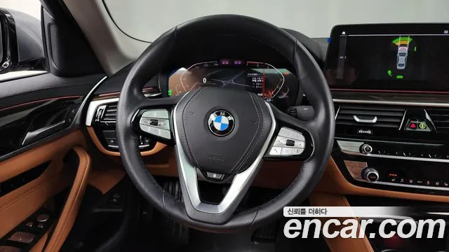 BMW 5-Series — Фото автомобиля 13