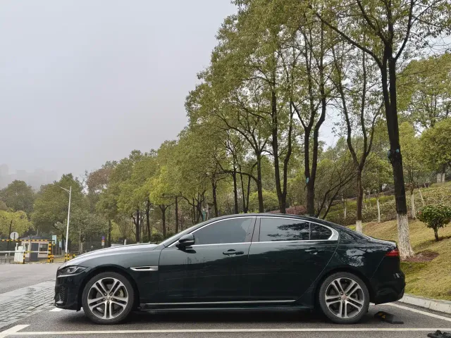 Jaguar XEL — Фото автомобиля 11