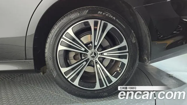 Mercedes-Benz E-Class W214 — Фото автомобиля 6