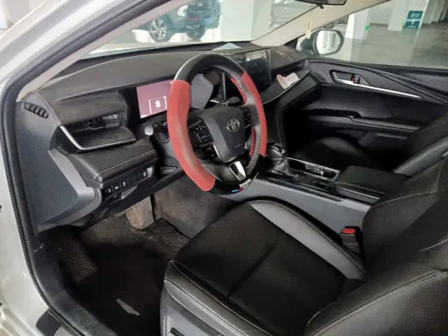 Toyota Camry — Фото автомобиля 7