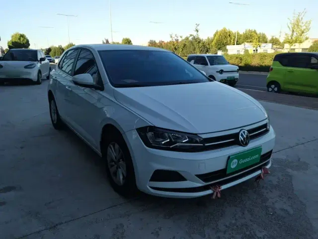 Volkswagen Polo — Фото автомобиля 3