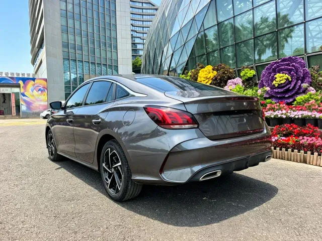 MG MG5 2021 300TGI DCT Youth Luxury Premium Edition — Фото автомобиля 14