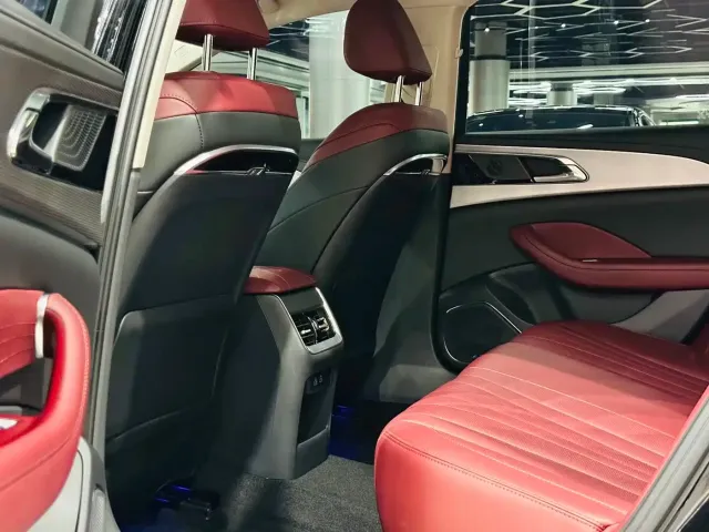 Hongqi H5 — Фото автомобиля 5