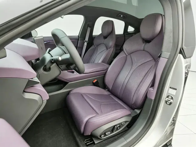 Xpeng P7 — Фото автомобиля 3