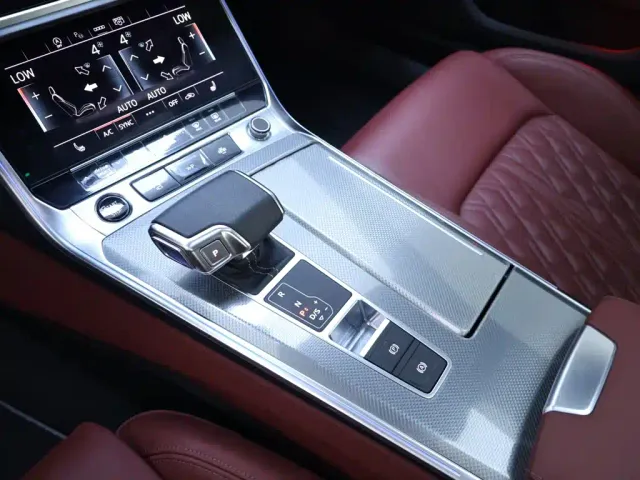Audi A7L — Фото автомобиля 12