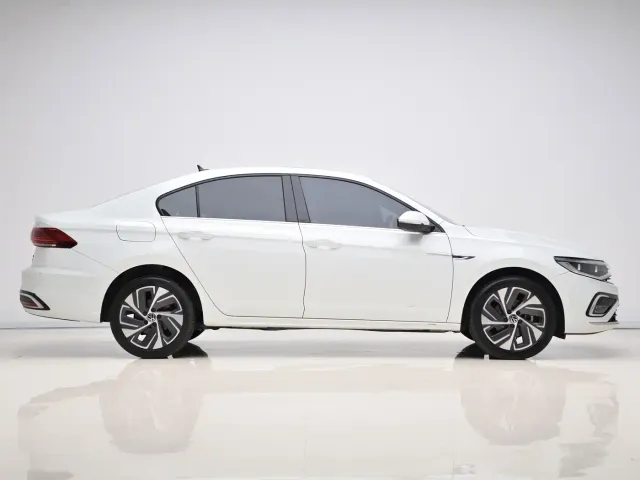 Volkswagen Bora — Фото автомобиля 8