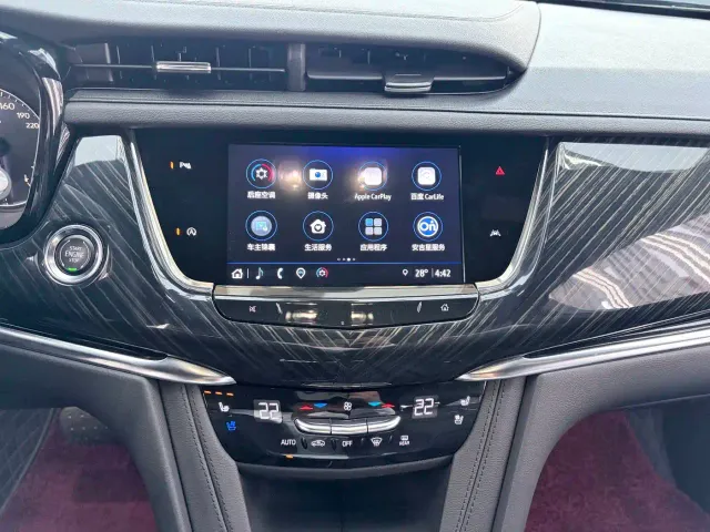 Cadillac XT6 — Фото автомобиля 12