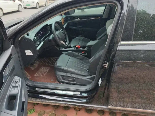 Volkswagen Passat — Фото автомобиля 9