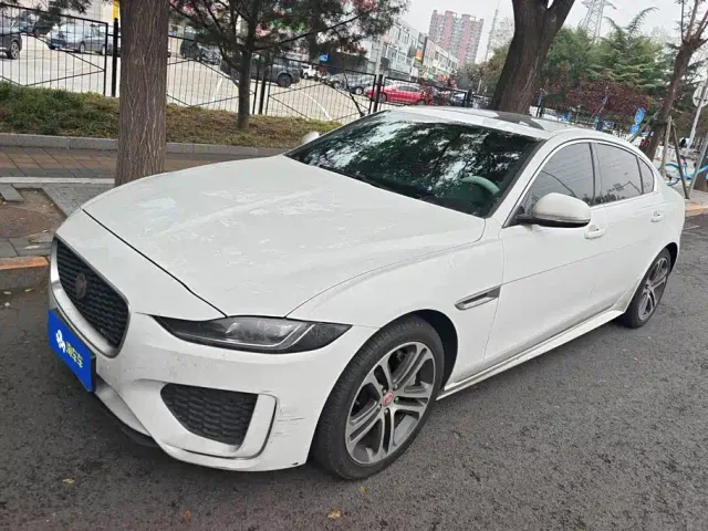 Фотография автомобиля — Jaguar XEL