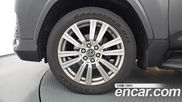 Lexus LX 4th Gen — Фото автомобиля 5