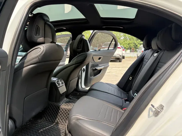 Mercedes-Benz C-Class — Фото автомобиля 12